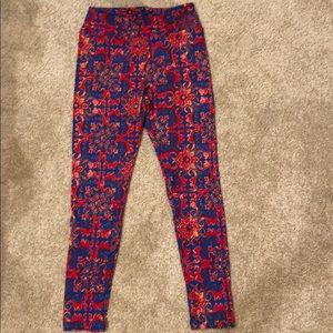 Cozy Lularoe leggings!